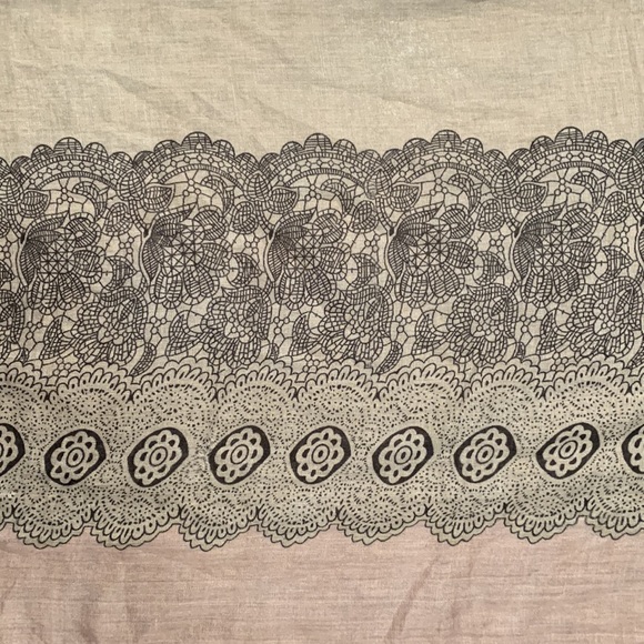 Over Sized Scarf - Picture 6 of 9